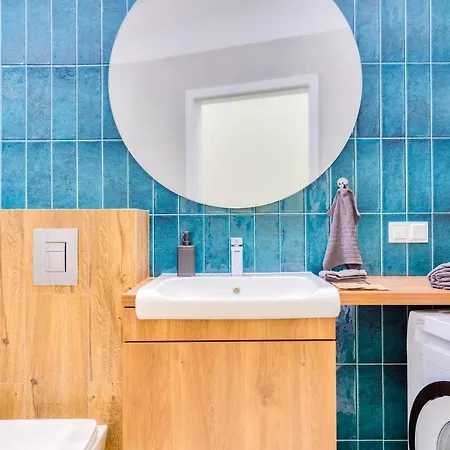 Апартаменти Pleasant ~ 700m Main Square - Self Check-in 24h Вроцлав