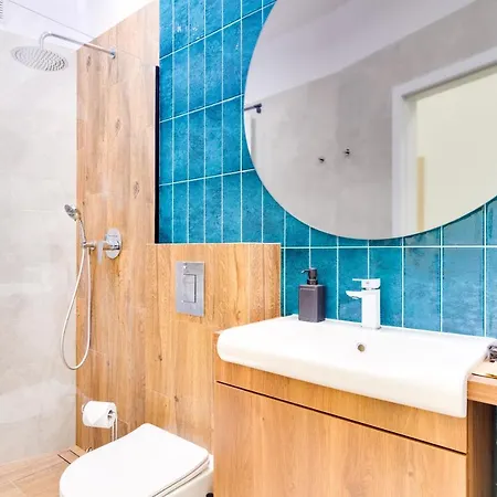 Pleasant ~ 700m Main Square - Self Check-in 24h Апартаменти