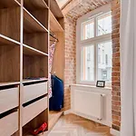 Pleasant ~ 700m Main Square - Self Check-in 24h Apartment *