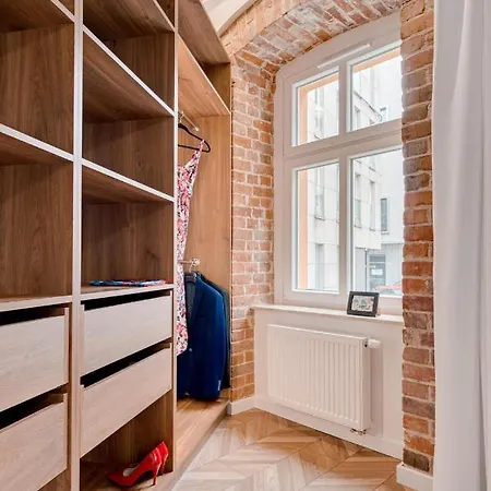 Pleasant ~ 700m Main Square - Self Check-in 24h Appartamento *