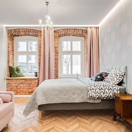 Pleasant ~ 700m Main Square - Self Check-in 24h Appartamento Breslavia