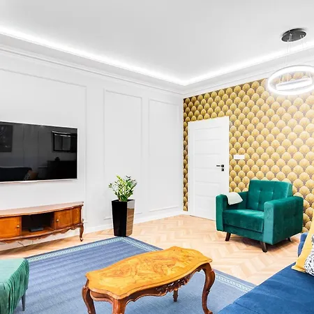 Pleasant ~ 700m Main Square - Self Check-in 24h Apartment *