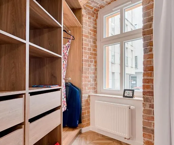 Pleasant ~ 700m Main Square - Self Check-in 24h Apartment *